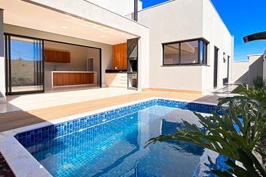 Casa em Condomínio com 3 quartos à venda, 205m², 4 banheiros, 2 garagens - Residencial Florença - Nova Odessa