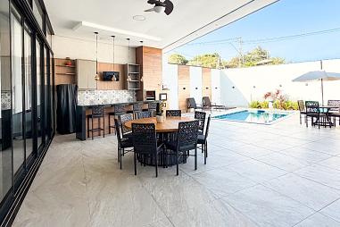 Casa com 3 quartos à venda, 197m², 3 banheiros, 4 garagens - Residencial Dona Margarida - Santa Bárbara D'oeste