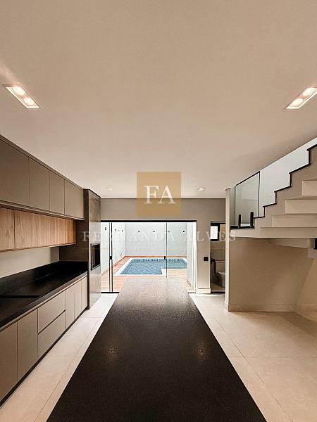 Casa com 3 quartos à venda, 353m², 5 banheiros, 2 garagens - Terras de Santa Bárbara - Santa Bárbara D'oeste — foto 7