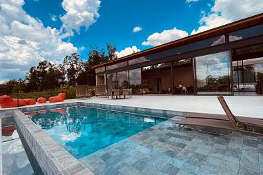 CASA PARA ALUGAR NO CONDOMÍNIO TERRAS DE SÃO JOSÉ II.