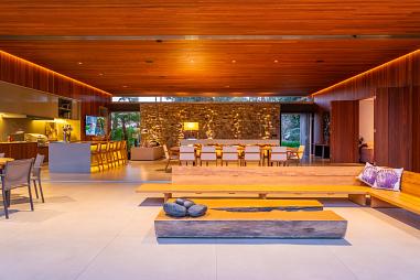 Uma obra-prima contemporânea com vista permanente.