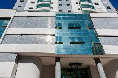 APARTAMENTO DE LUXO COM 3 GARAGENS E ESCRITÓRIO A VENDA EM BALNEÁRIO CAMBORIÚ