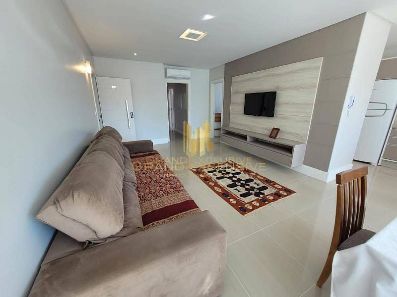 MOBILIADO, EXCELENTE POSIÇÃO SOLAR, 250 METROS DO MAR — foto 2