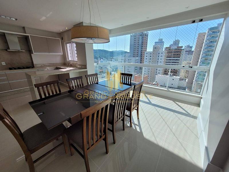 MOBILIADO, EXCELENTE POSIÇÃO SOLAR, 250 METROS DO MAR — foto 5