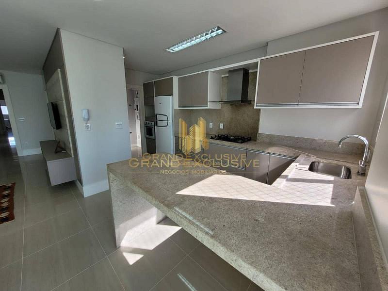 MOBILIADO, EXCELENTE POSIÇÃO SOLAR, 250 METROS DO MAR — foto 6