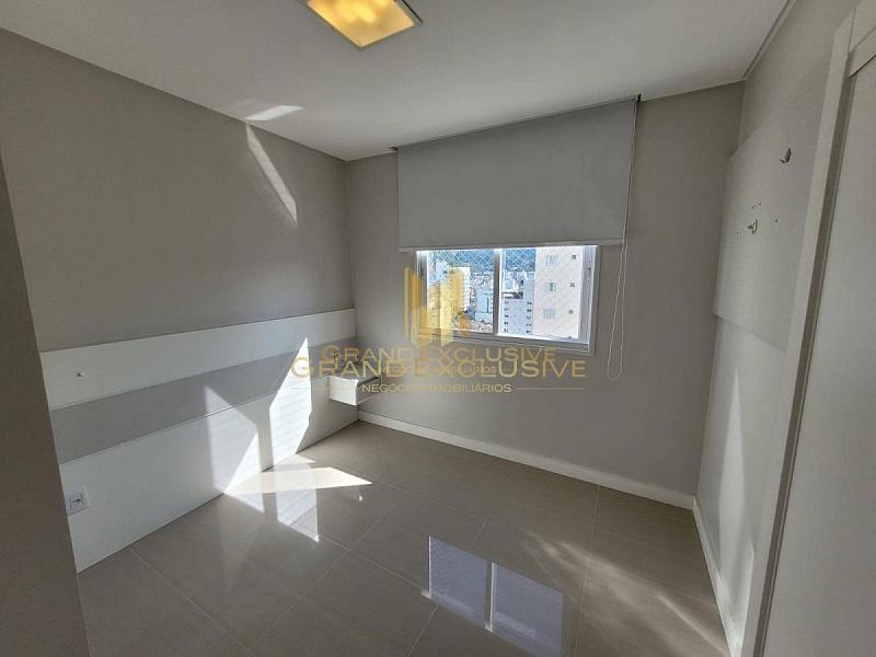 MOBILIADO, EXCELENTE POSIÇÃO SOLAR, 250 METROS DO MAR — foto 15