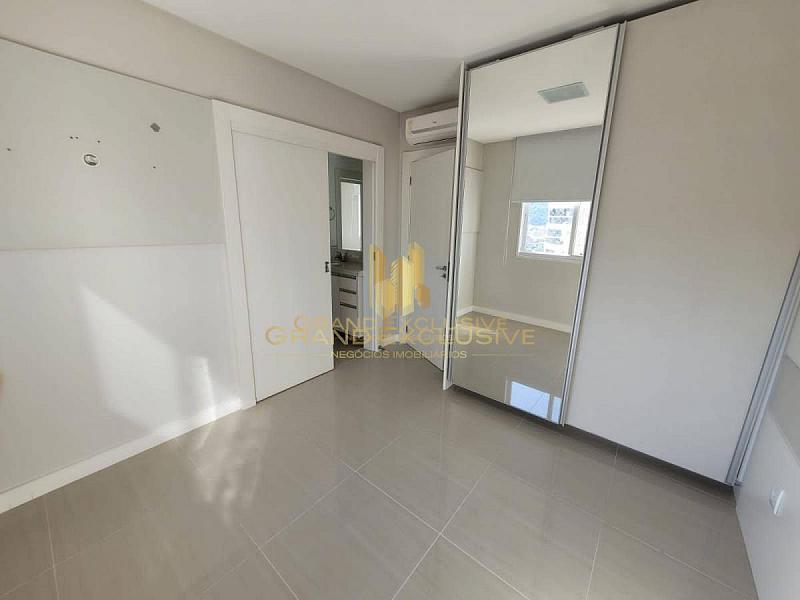 MOBILIADO, EXCELENTE POSIÇÃO SOLAR, 250 METROS DO MAR — foto 17