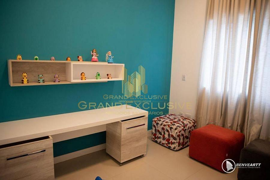 MOBILIADO, EXCELENTE POSIÇÃO SOLAR, 250 METROS DO MAR — foto 25