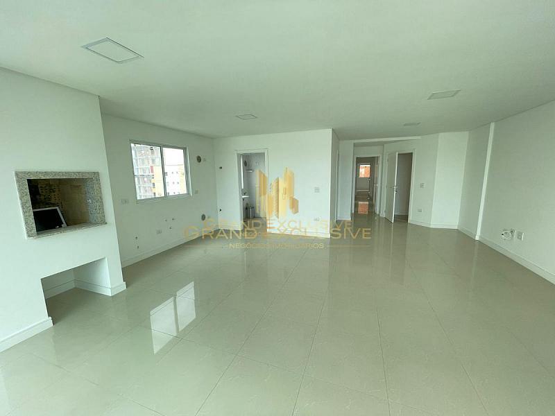 VISTA MAR, RODA GIGANTE, INCRÍVEL, 2 SUÍTES+2 DEMI, 3 VAGAS DE GARAGEM — foto 6