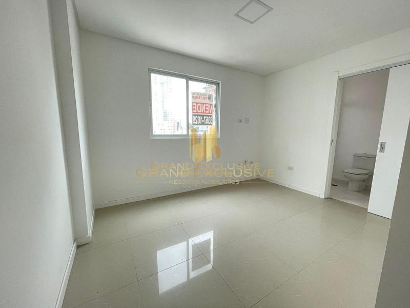 VISTA MAR, RODA GIGANTE, INCRÍVEL, 2 SUÍTES+2 DEMI, 3 VAGAS DE GARAGEM — foto 14