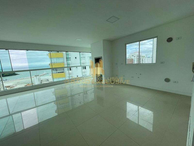 VISTA MAR, RODA GIGANTE, INCRÍVEL, 2 SUÍTES+2 DEMI, 3 VAGAS DE GARAGEM — foto 2