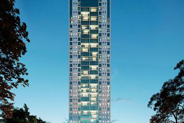 Apartamento novo, com 4 dormitórios, sendo 2 suítes, 142 m² privativos e 3 vagas de garagem, no Centro de Balneário Camboriú.