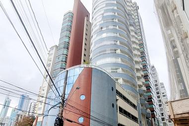 Apartamento com 4 quartos à venda, 200m², 4 banheiros, 2 garagens - Centro - Balneário Camboriú