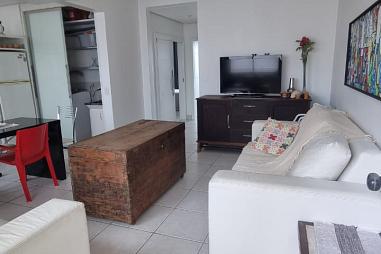 Lindo apartamento lateral mar com vista ampla para a praia.