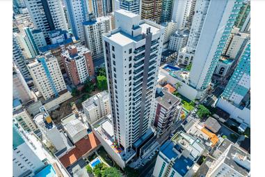 Apartamento pronto para morar, com 164,33 m² de área privativa, composto por 4 dormitórios, sendo 4 suítes, e 3 vagas de garagem.