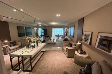 Apartamento Alto Padrão, frente mar, 3 suítes, área privativa 179,66m², 6 vagas de garagem, mobiliado em Balneário Camboriú
