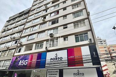 APARTAMENTO À VENDA COM 02 DORMITÓRIOS, AMPLA SALA, SACADA INTEGRADA, COZINHA, AREA DE SERVIÇO NA ESQUINA DO CALÇADÃO CENTRAL.