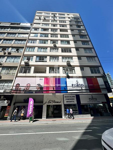 APARTAMENTO � VENDA COM 03 DORMIT�RIOS, 02 BANHEIROS, AMPLA SALA, COZINHA E LAVANDARIA INTEGRADA, AMPLA VAGA DE GARAGEM NA ESQUINA DO CAL�AD�O CENTRAL 1