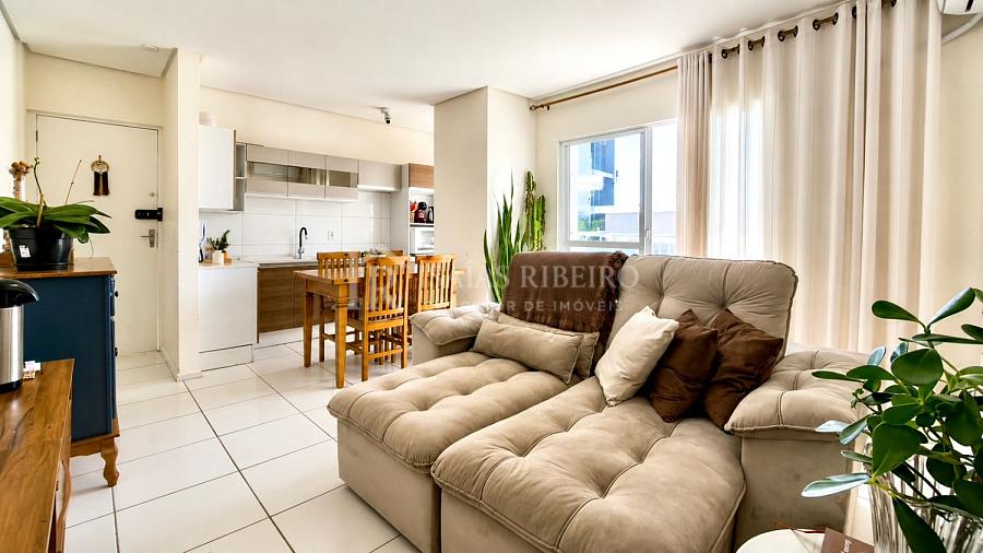 Apartamento mobiliado com 2 quartos e 2 sacadas em Areias, S�o Jos� - SC 1