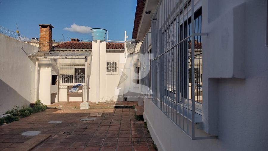 Ampla casa no porto 1