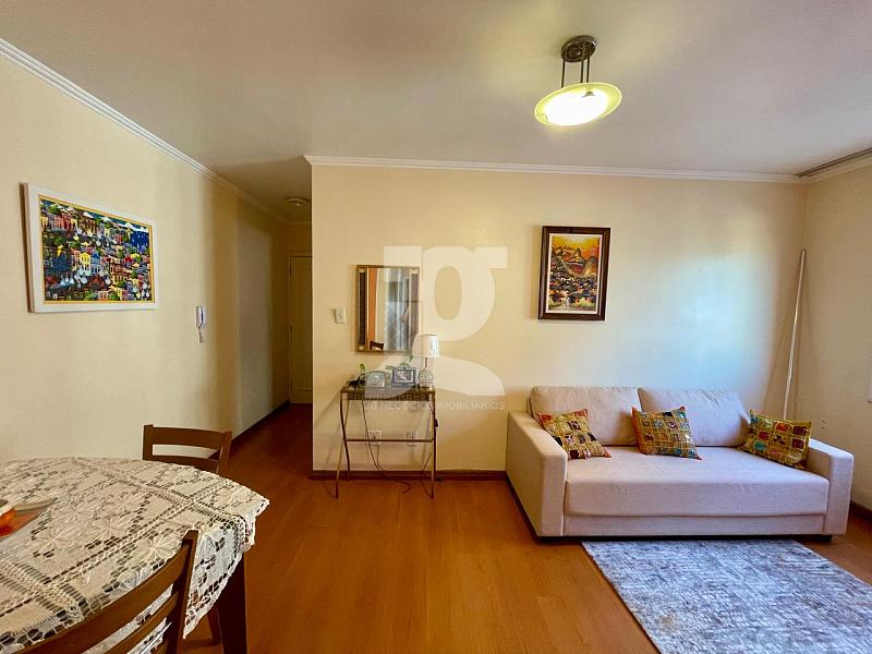 Apartamento central com 3 dormit�rios0 1