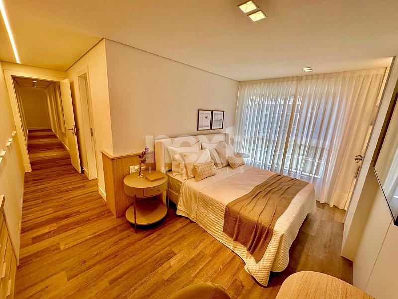 APARTAMENTO A VENDA- PRAIA BRAVA - FINAMENTE MOBILIADO E DECORADO — foto 15