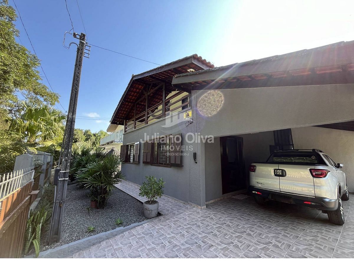 Sobrado, Sobrado á Venda 500 Metros do Mar - Itapoá - Barra do Sai