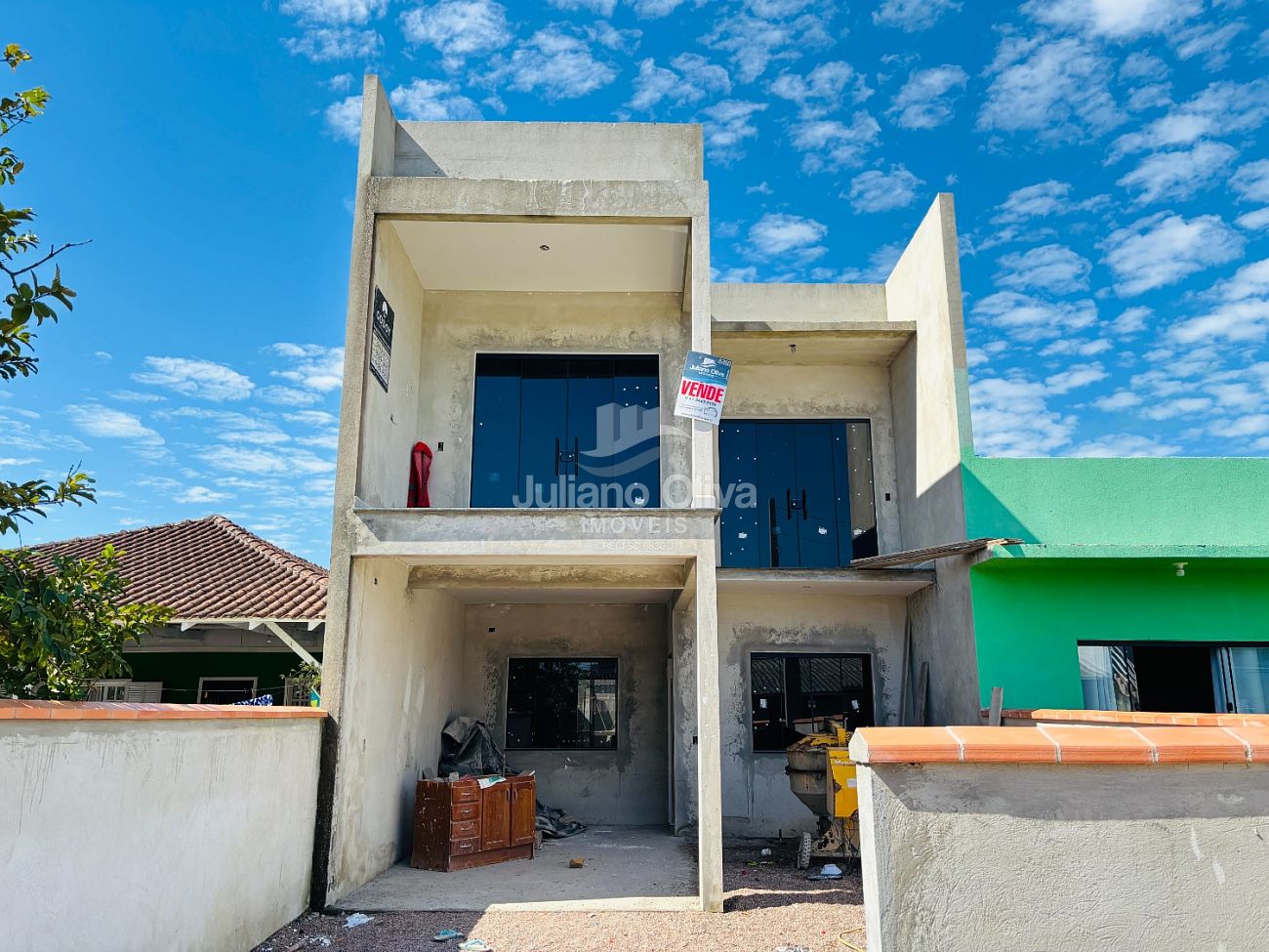 Sobrado, Amplo Sobrado no Centro da Cidade - Itapoá - Itapema do Norte