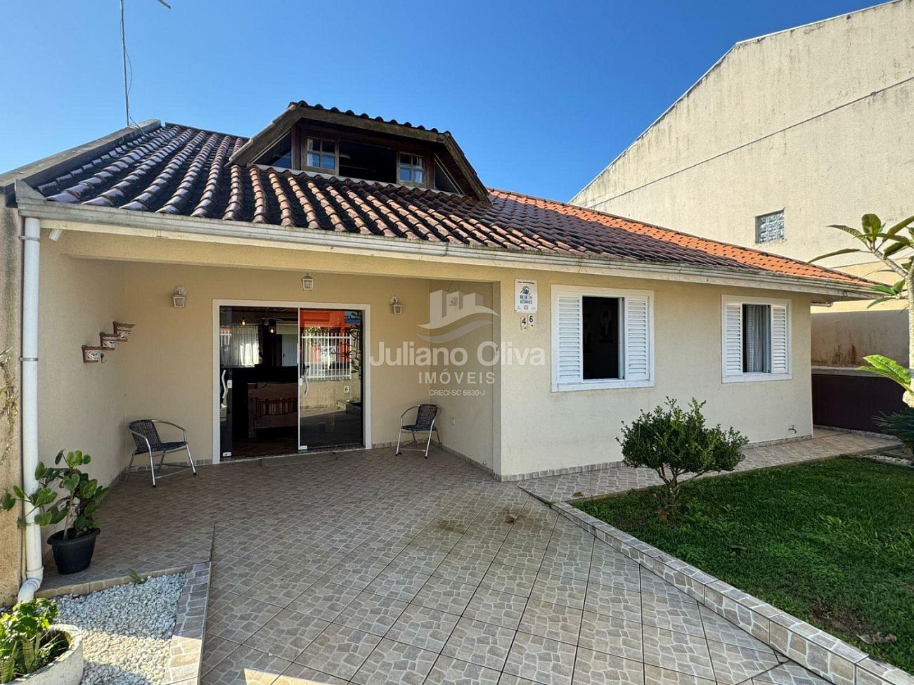 Casa, Imóvel Amplo: Casa + Sobrado em Terrenos Unificados à 190m do Mar - Itapoá - Itapema do Saí