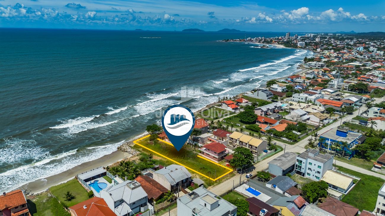 Terreno, Oportunidade Única! Terreno Exclusivo Pé na Areia com Vista para o Mar - Itapoá - Cambiju