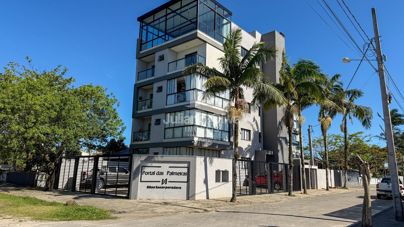Apartamento, Condomínio Portal das Palmeiras: Unidade com 1 suíte a 300 Metros da Praia - Itapoá - Itapema do Norte