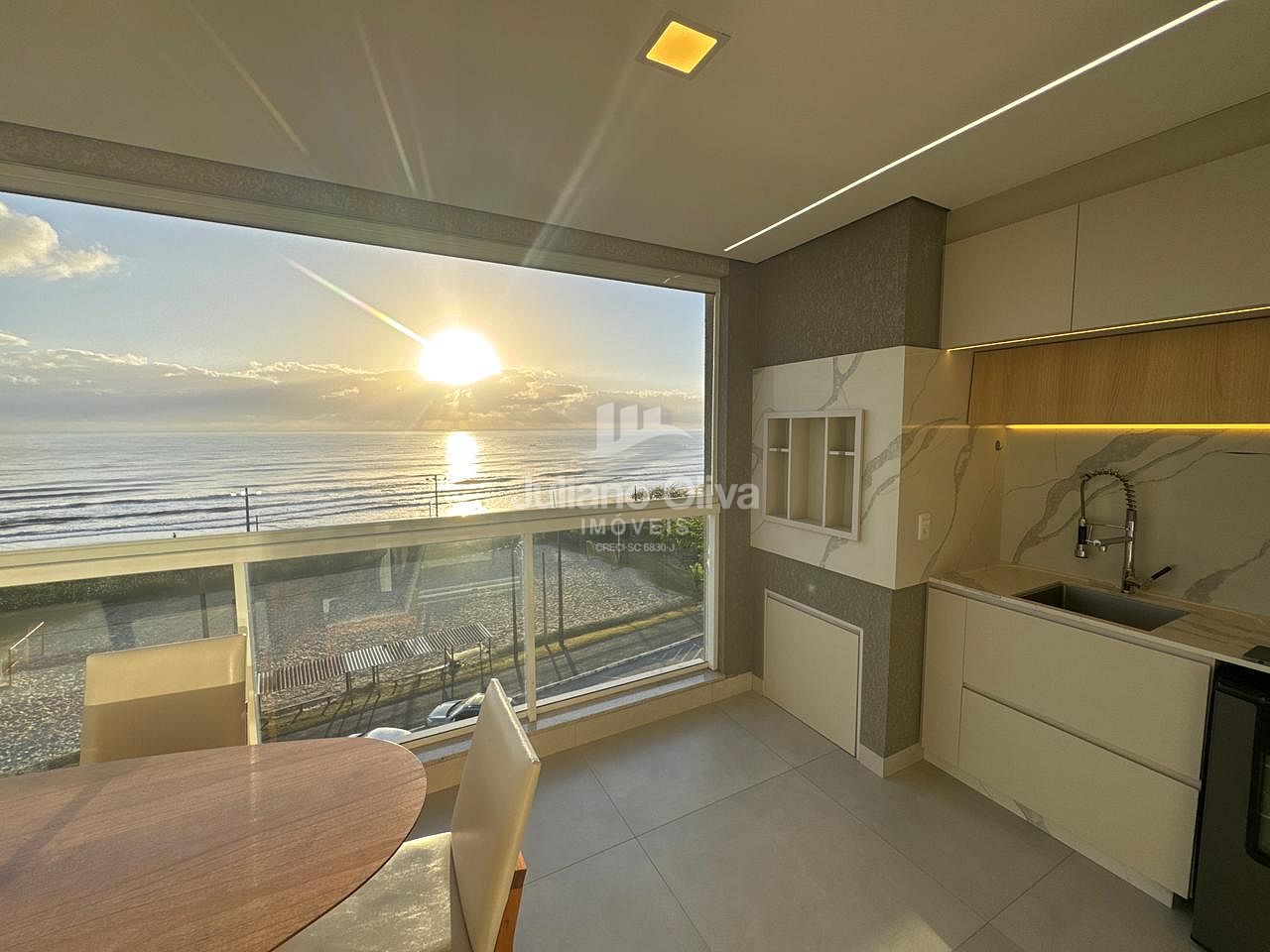 Apartamento no Residencial Dona Luzia, Apartamento Frente ao Mar!! - Rainha do Mar. Itapoá - Rainha do Mar