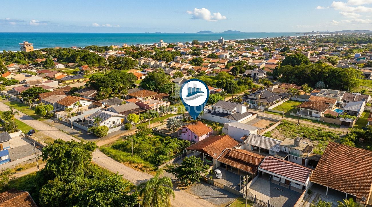 Casa, Casa á Venda á 500m do Mar - Barra do Saí - Itapoá - Itapema do Saí