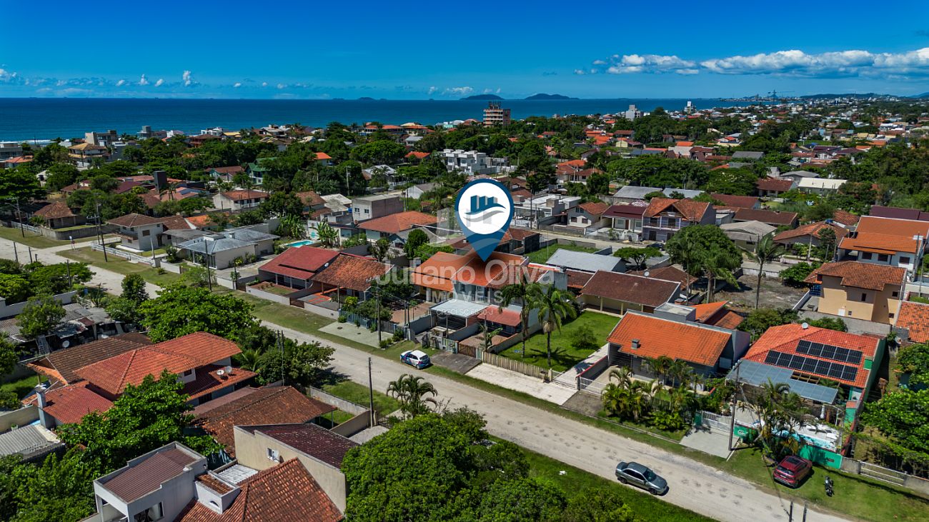 Sobrado, Sobrado á Venda com Piscina- Barra do Saí - Itapoá - Barra do Sai
