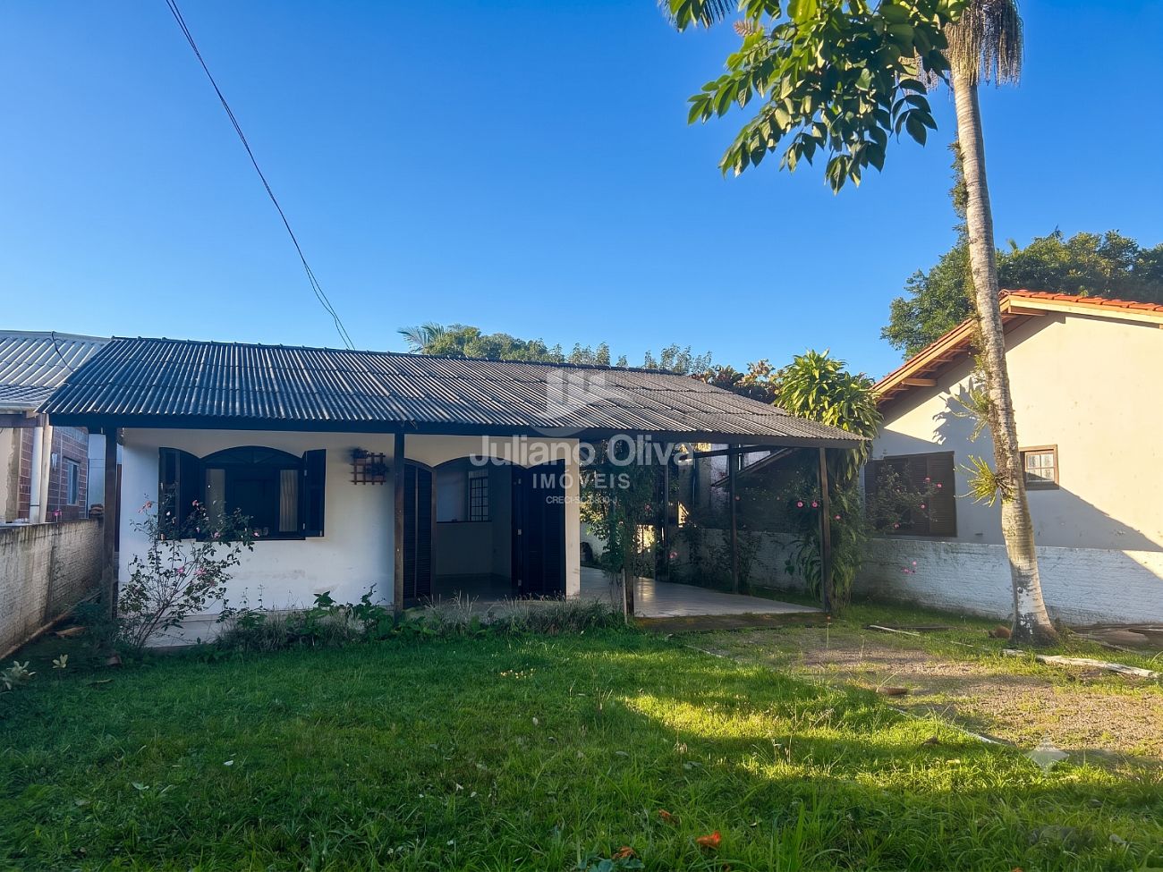 Casa, Casa Á venda com 3 Dormitórios - Barra do Saí - Itapoá - Barra do Sai
