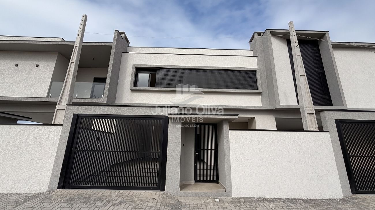 Sobrado, Sobrado do Meio á Venda 170m² Itapema do Norte - Itapoá - Itapema do Norte