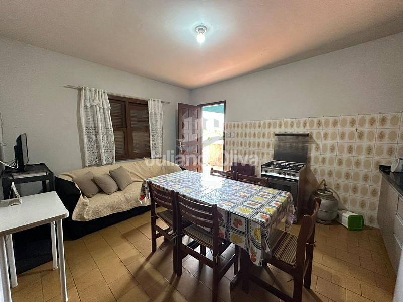 Casa à Venda Com 2 Dormitórios  - Barra do sai — foto 4