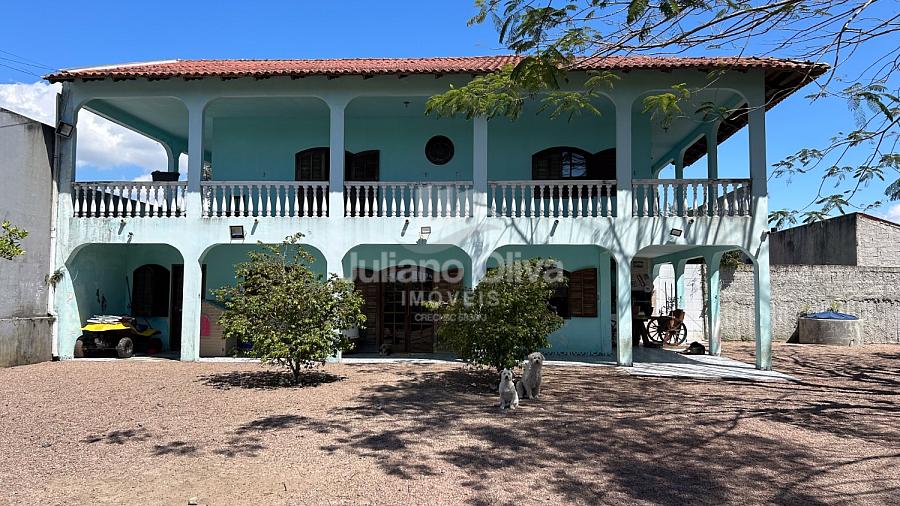 Sobrado � Venda com 4 Quartos - Pontal do Norte 1