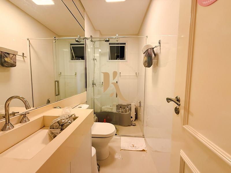 Apartamento Exclusivo com Terra�o no Centro de Itapema 31