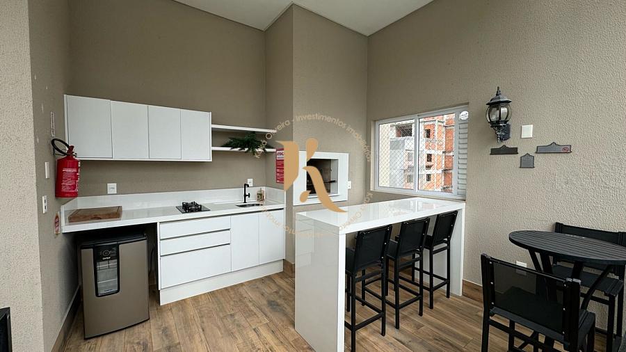 Apartamento mobiliado com 2 su�tes a 400 metros do mar -Bairro Morretes 11