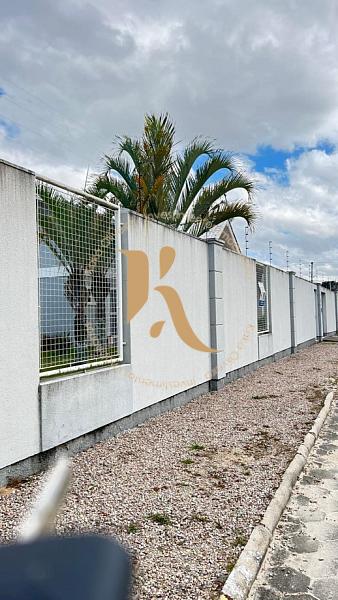 Sobrado de esquina, de frente para a pra�a, em Tijucas 5