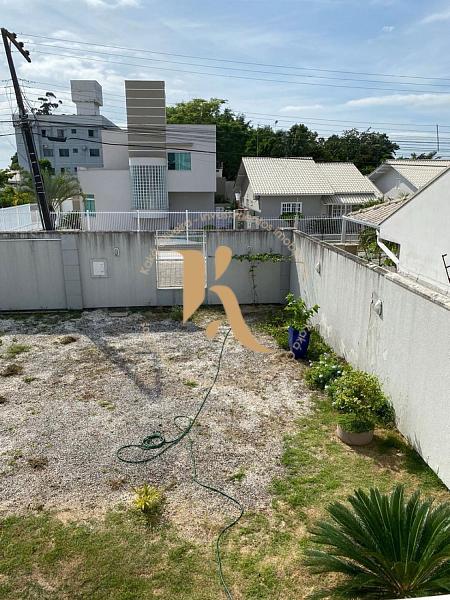 Sobrado de esquina, de frente para a pra�a, em Tijucas 10