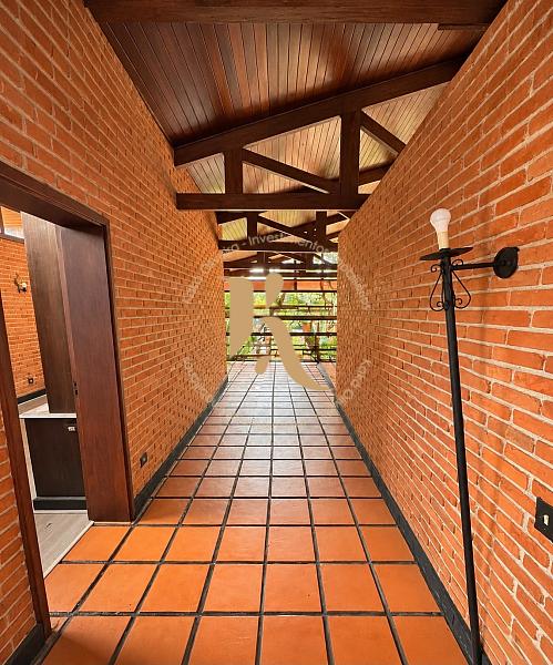 Casa ampla com piscina em Londrina, pr�xima ao aeroporto 9