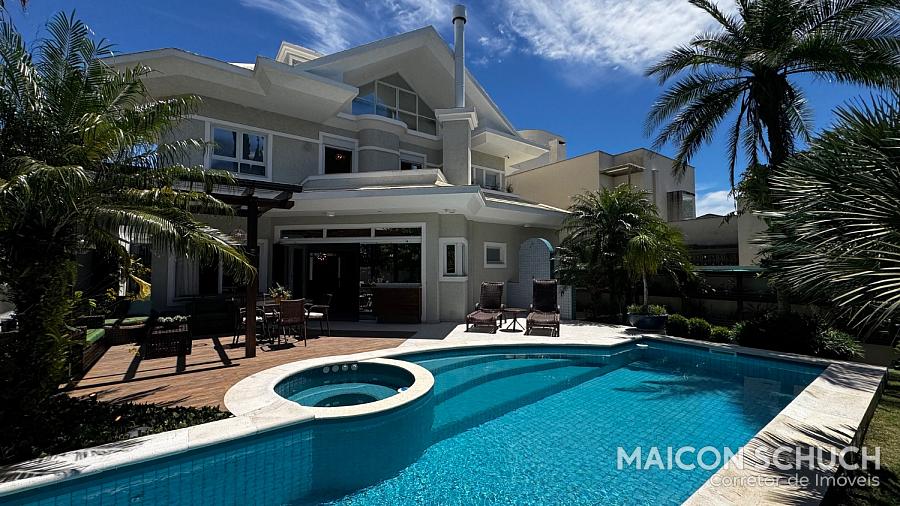 CASA 5 SU�TES, MOBILIADA, ADEGA, PISCINA + SPA, A 500M DO MAR, JURER� INTERNACIONAL, FLORIAN�POLIS/SC. 1