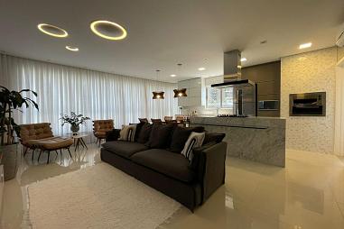 Apartamento com 3 quartos à venda, 113m², 2 banheiros, 2 garagens - Centro - Balneário Camboriú