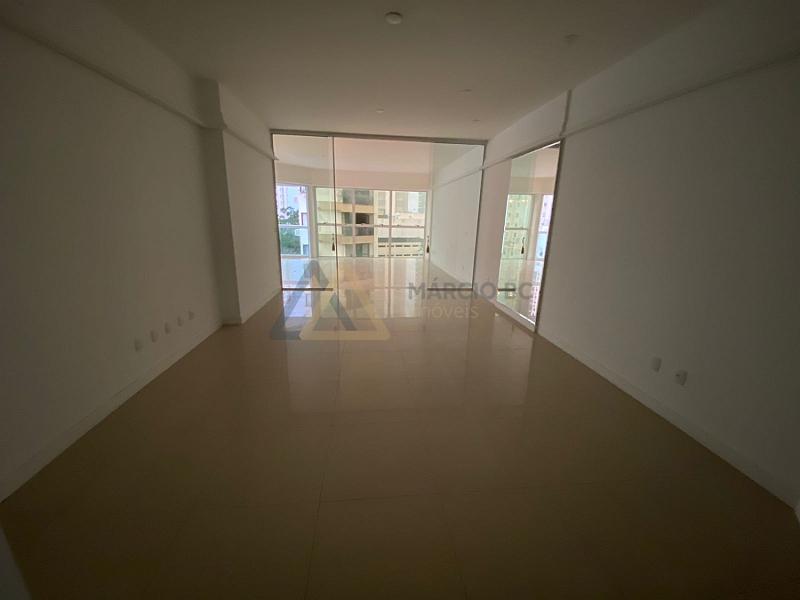 Alto Padrão, com 3 suites no Ed. VILLA FLORENCE - Centro - Balneário Camboriú / SC. — foto 2