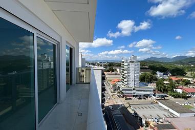 Apartamento com Piscina no Roeder Residence