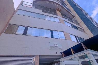 Apartamento com 4 quartos à venda, 250m², 5 banheiros, 3 garagens - Centro - Guarapari