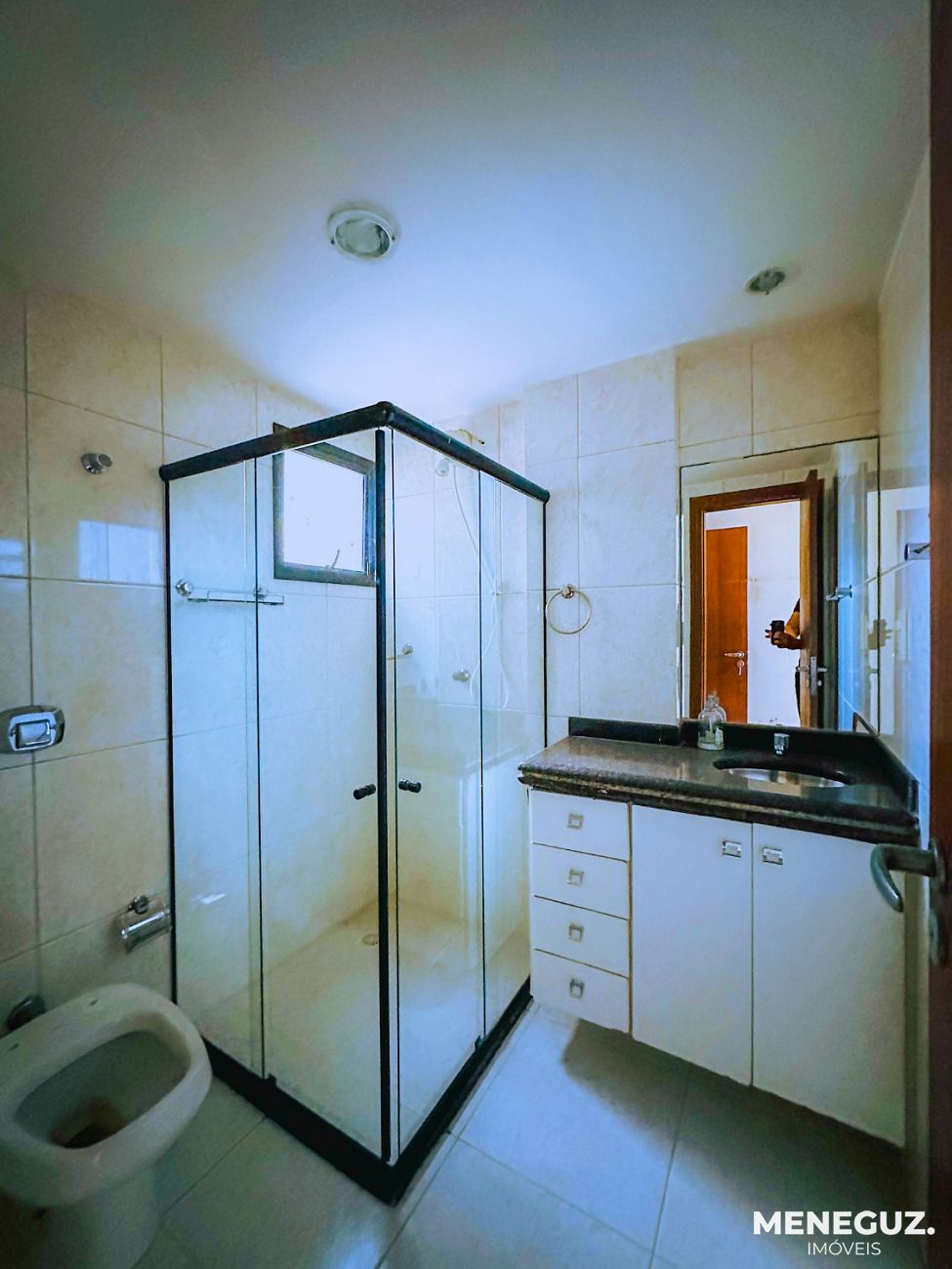 Apartamento de alto padrão a venda de frente para o mar com 4 Suítes na Deslumbrante Praia do Morro, em Guarapari — foto 4