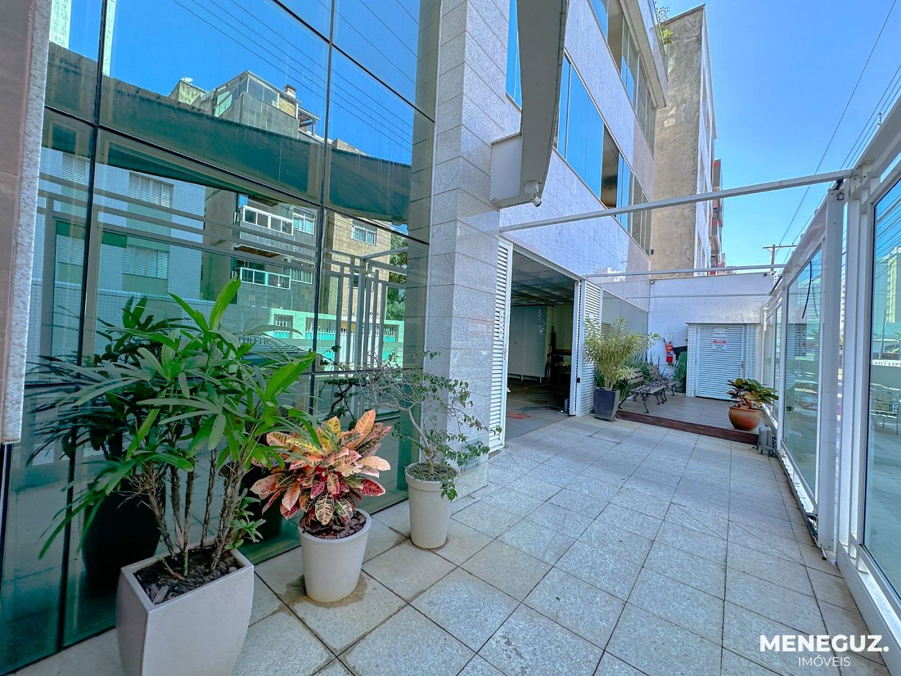 Facilidade e Conforto na Praia do Morro: Apartamento com Parcelamento Exclusivo — foto 2
